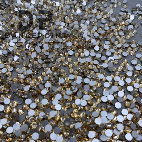 Jasnozłote cyrkonie szklane Light Gold Crystal SS30 - obrazek 3