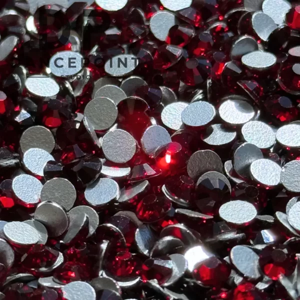 Ciemnoczerwone cyrkonie szklane Wine Red SS16 | SS20 - obrazek 2